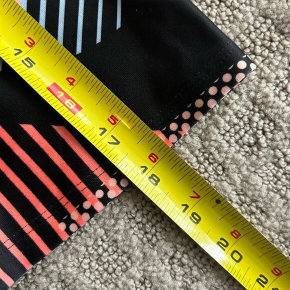 Under Armour Womens Small S Compression Spandex Bike Shorts Long Geometric Gym - Picture 6 of 7